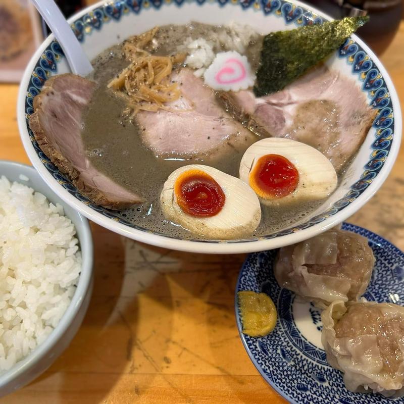 濃厚煮干しトミオAセット(らーめんセンター トミオ)