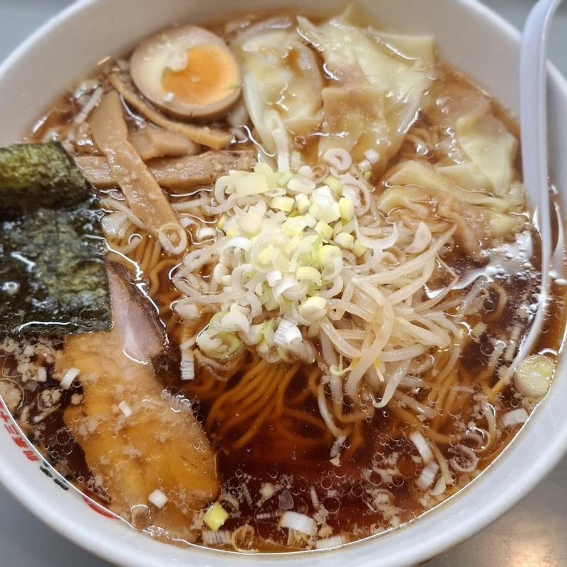 ワンタン麺 大盛(大島ラーメン 渋谷店 )