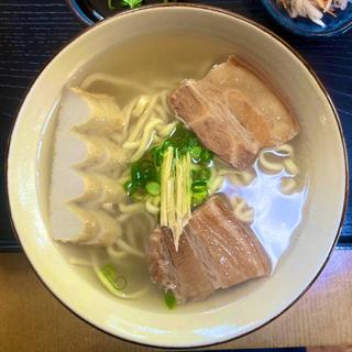 イラブーそば中(くろしお )