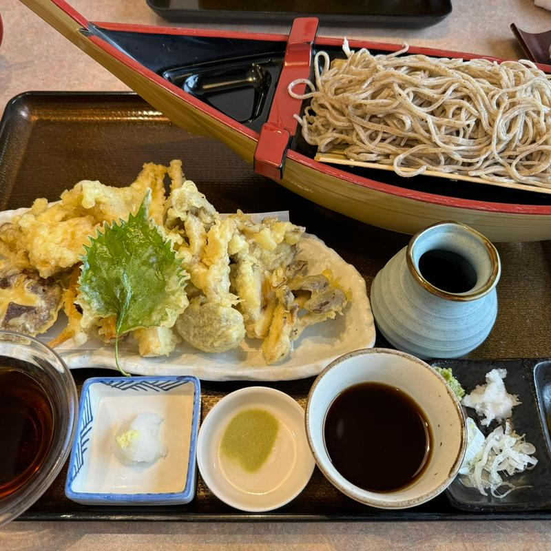 どっさりきのこ天ぷらと十割そば(そば処せきや 安曇野店)