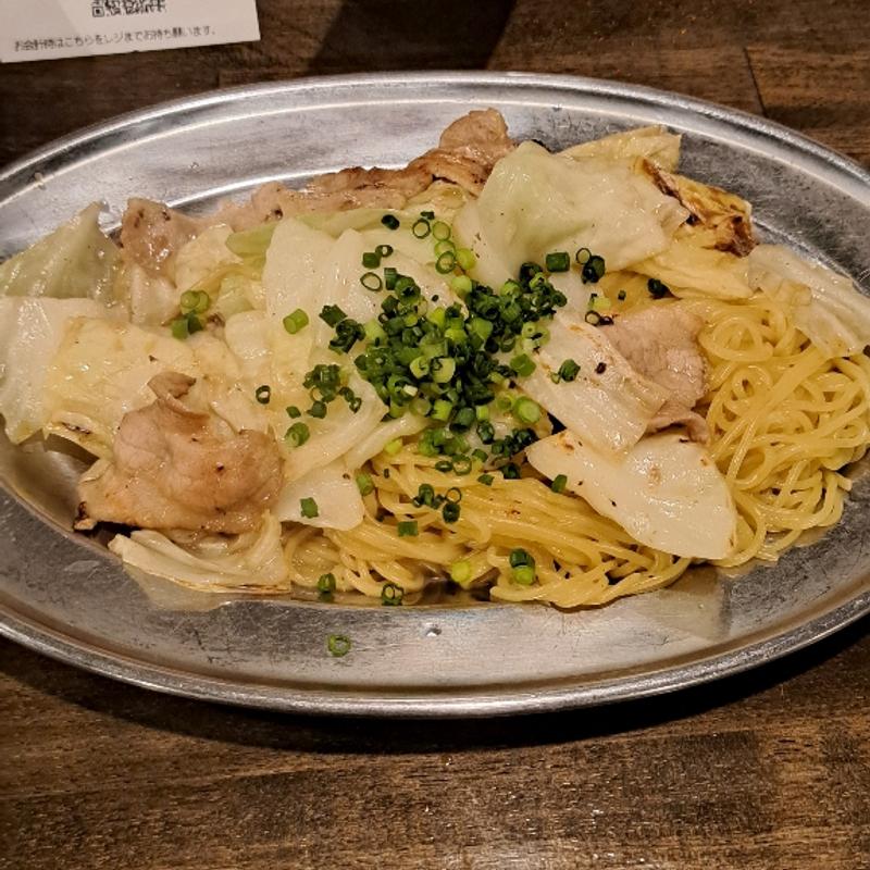 焼きラーメン(国際通り応援団 大分からあげと鉄板焼 勝男)