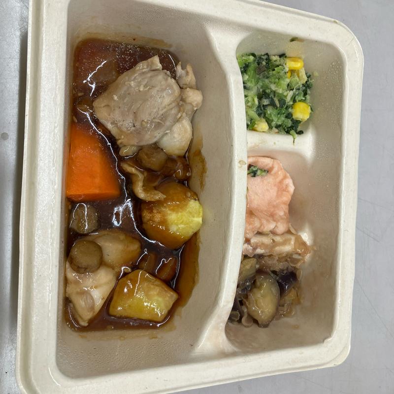 秋野菜とふっくら鶏肉の甘だれ(ナッシュ株式会社)