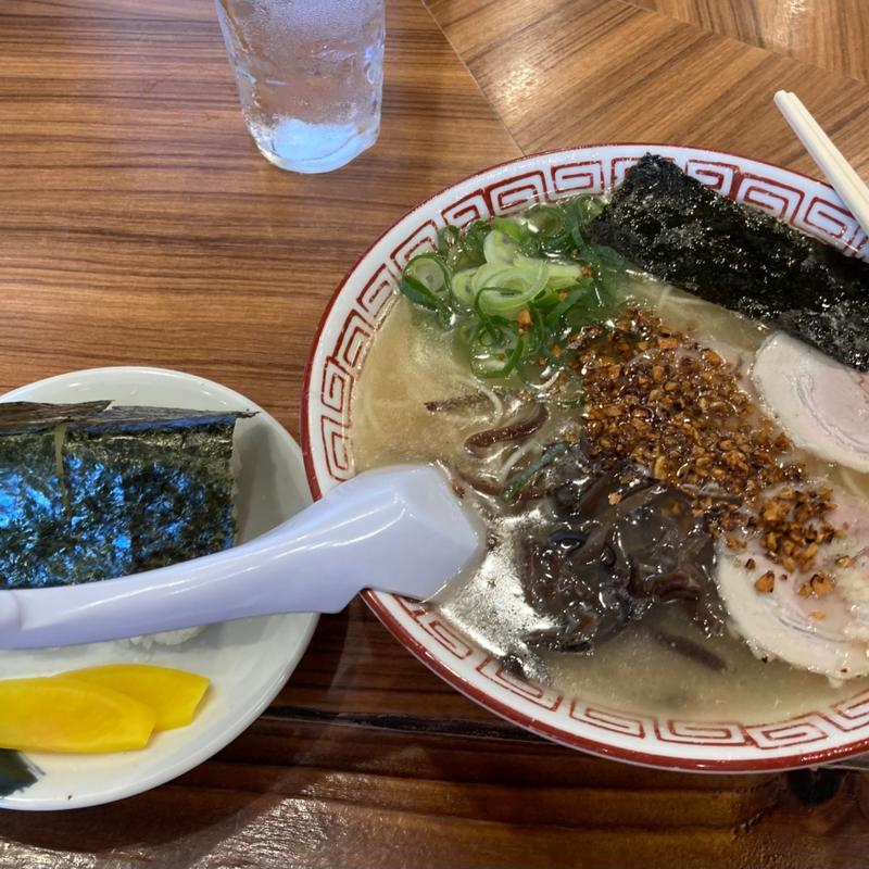 おにぎり（一皿、2個入り）(大輪ラーメン)