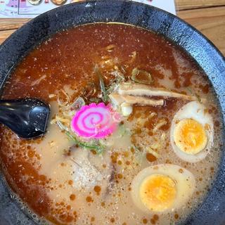 黒とんこつラーメン(ラーメンさんぱち 名護店 )