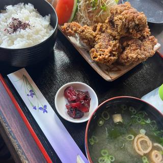 唐揚げ定食(覧歩留)