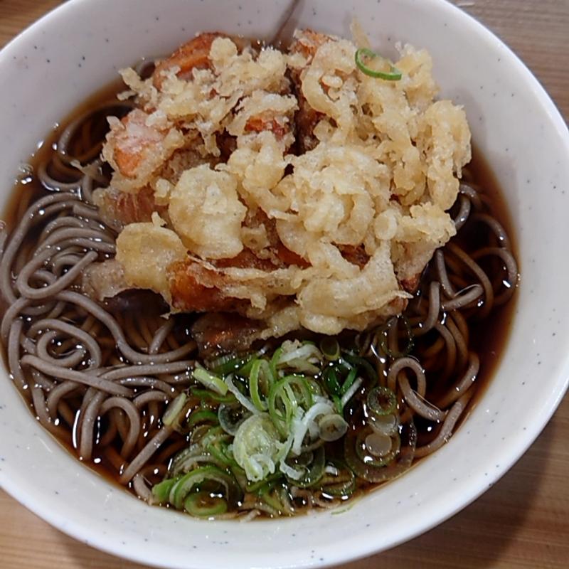 にんじん天そば(そば処 二葉 神田南口店)