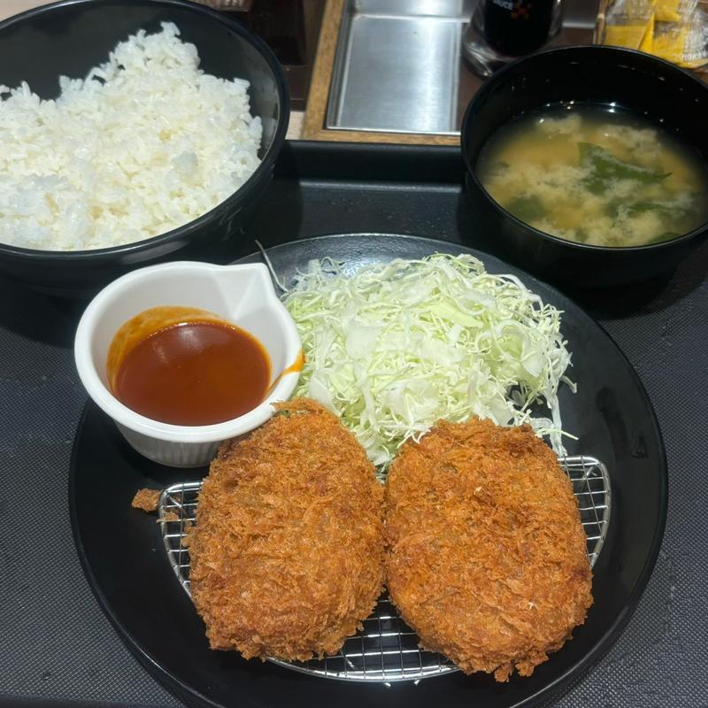 国産黒毛和牛入りメンチかつ定食(松のや 中野坂上店)