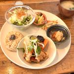 日替わり健康ごはん(玄米カフェ実身美（サンミ）京橋店)