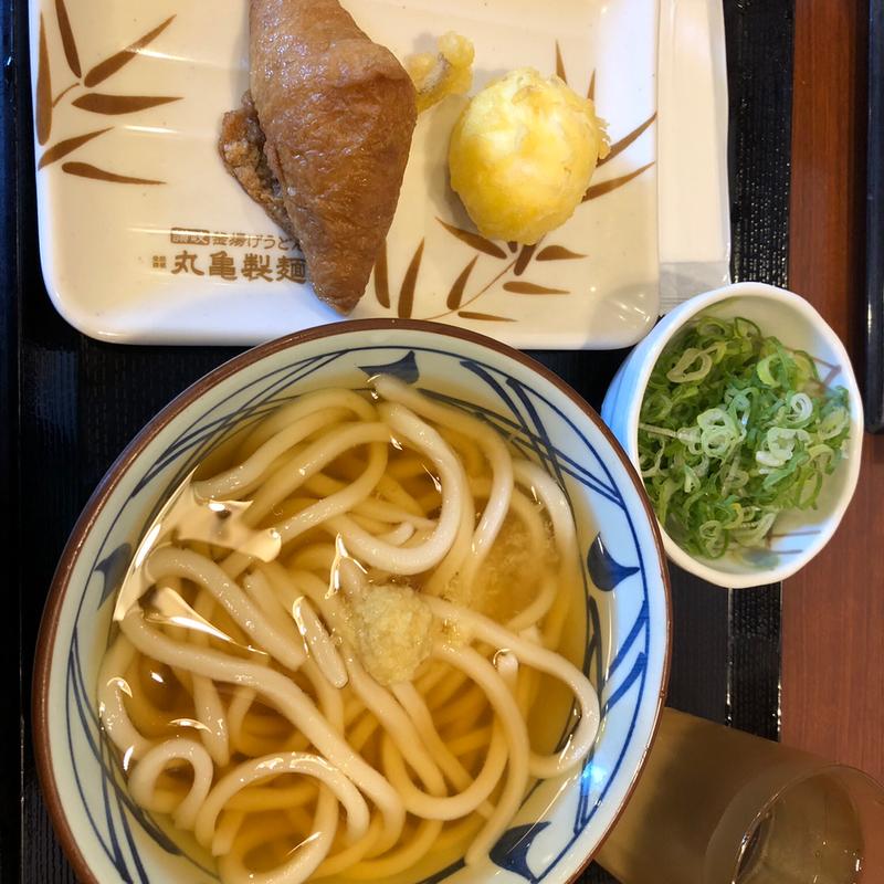 かけうどん【冷】 いなり 半熟卵天(丸亀製麺 足利店 )