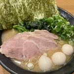 特製ラーメン(横浜ラーメン 弐七家 弥生台店)
