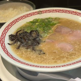 ラーメン(白)(博多ラーメン大竜)