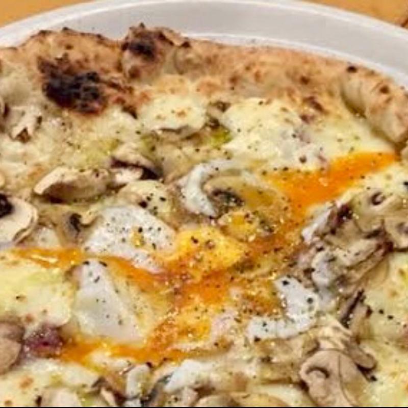 ビスマルク(ピッツァ　ストラーダ  （PIZZA STRADA ）)