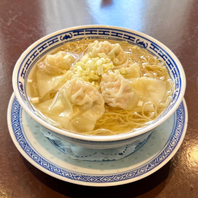 ぷりぷり海老のワンタン麺(広東料理 SESSION)