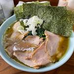 お得ラーメン(横浜家系 龍)