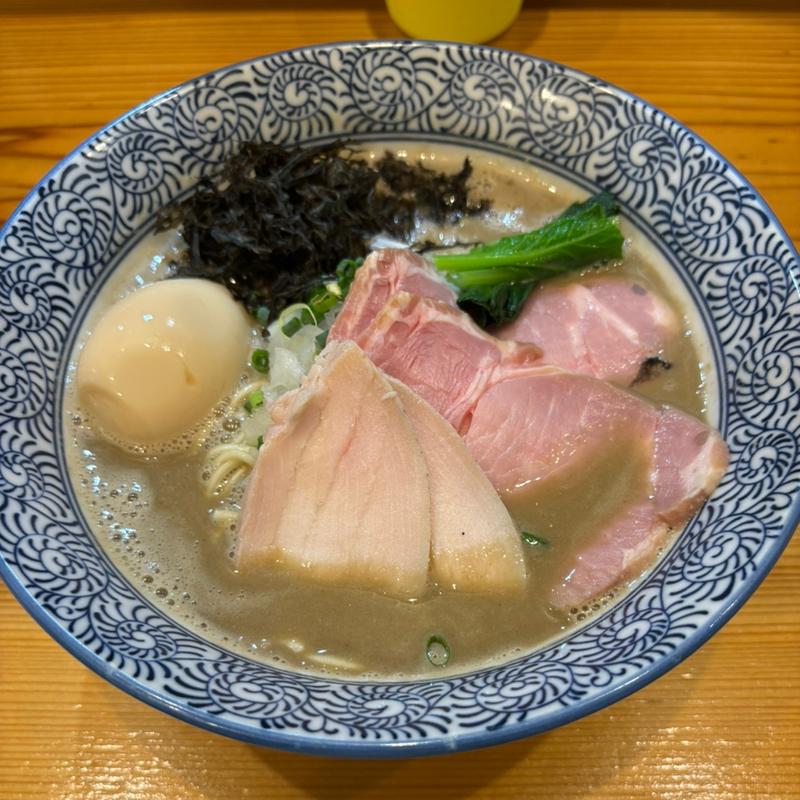 特製煮干し豚骨ラーメン(麺屋 いとう)