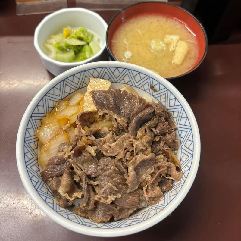 牛どん 定食(たつ屋 新宿店 )