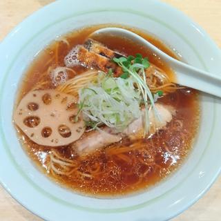 鶏正油ラーメン(小さな野はらの木の下で)