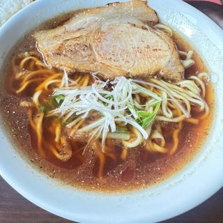 しょうゆラーメン(麺ダイニングたかなわ)