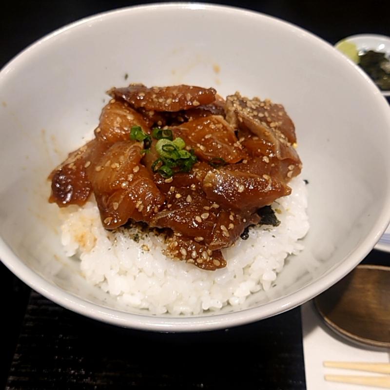 ぶりの漬け丼(日本橋 長崎館)