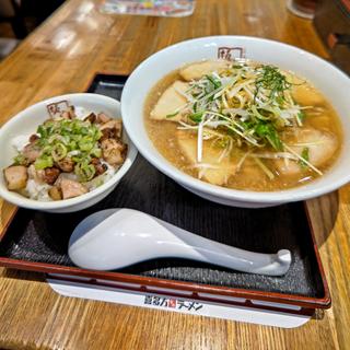 みぞれラーメン＋ミニねぎ塩炙り焼豚ご飯(喜多方ラーメン 坂内 石川町店)