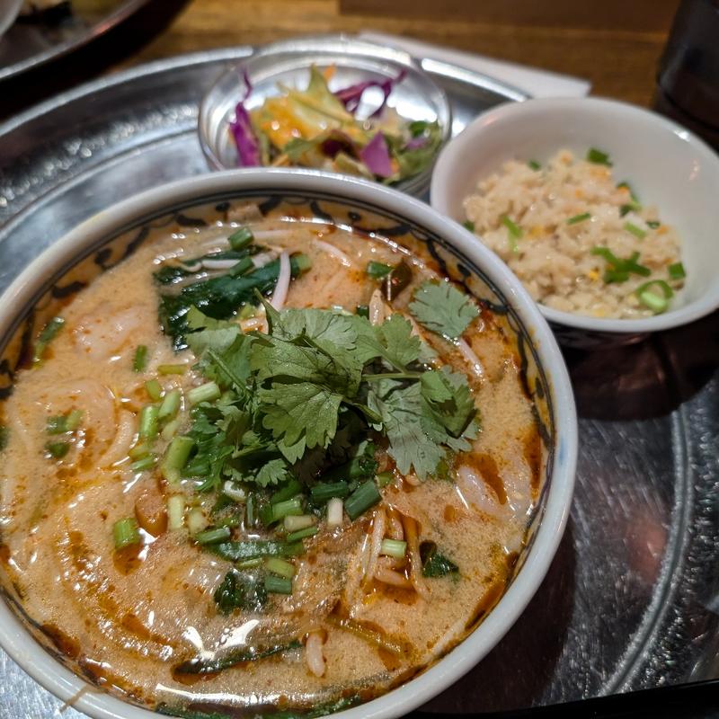 トムヤムヌードル(虎ノ門ビストロ BBQ アジアナ)