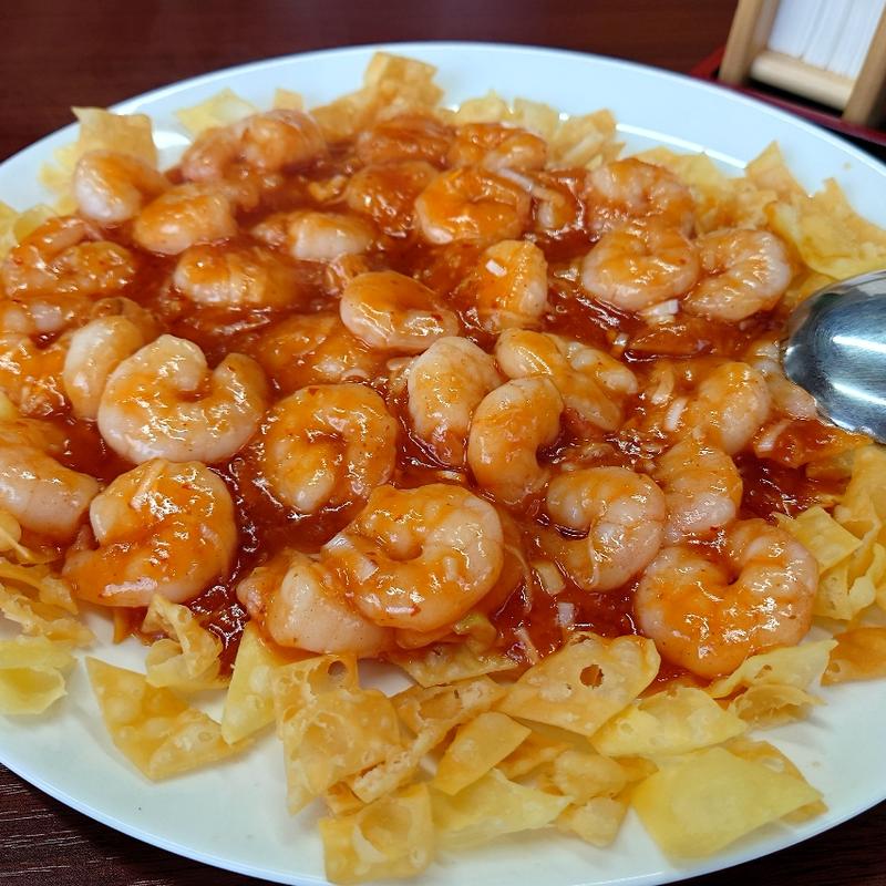 海老のチリソース煮(本格中華・台湾料理 龍虎)