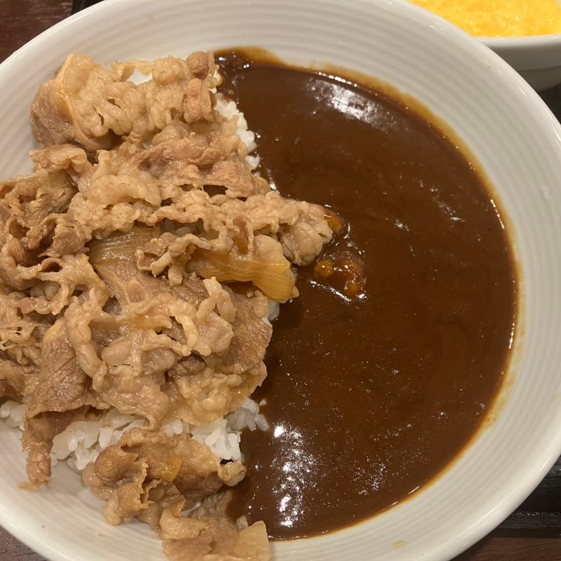 つゆだく牛カレー(吉野家 横浜駅西口店)