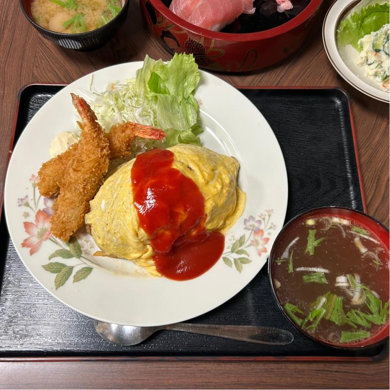 えびフライ付オムライス(角新食堂)