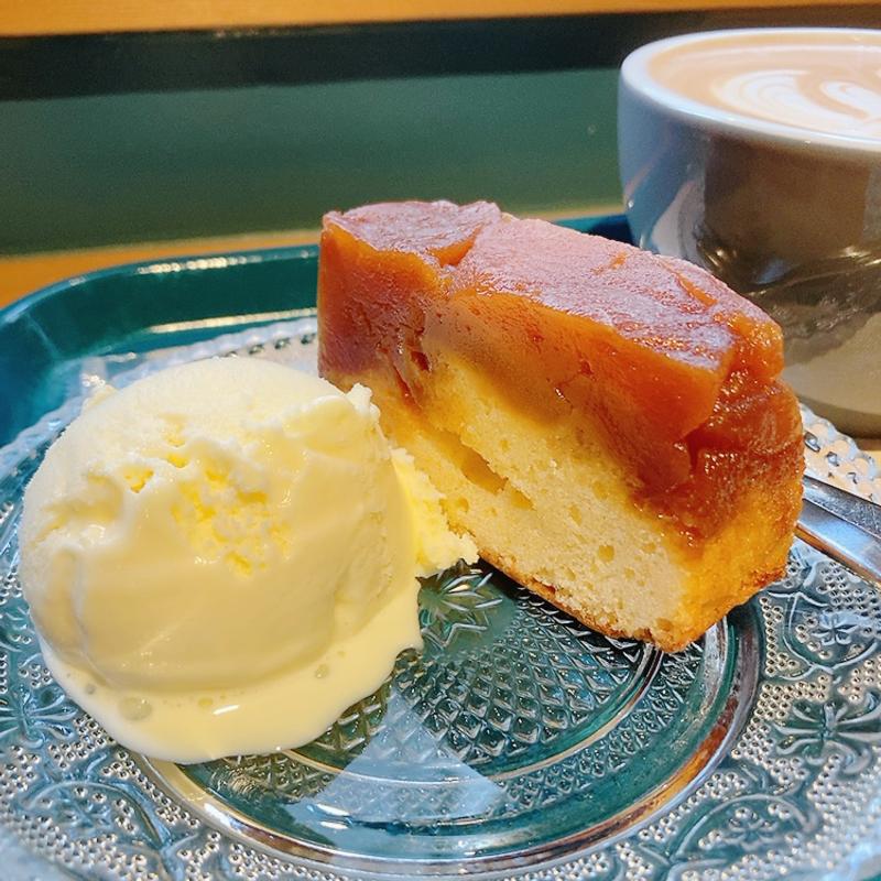 紅玉りんごのアップサイドダウンケーキ(kikicoffee)