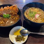 チキンカツカレー丼セット(手延べうどん きねや)