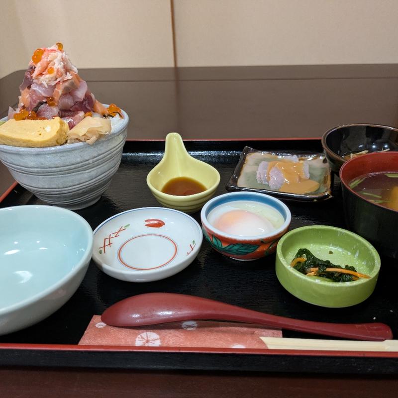 岡ざきマウンテン丼(魚亭　岡ざき )