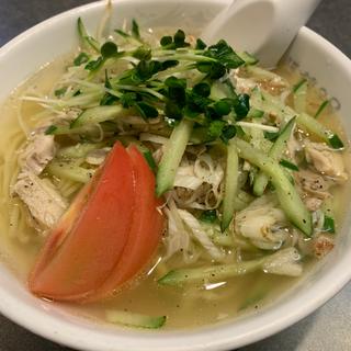 鳥そば（温）(神田餃子屋 本店 （カンダギョウザヤ）)