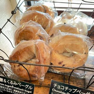 黒糖クルミ＆チョコチップ(HIGU BAGEL&CAFE)