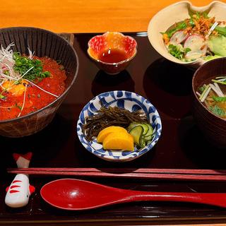 特製いくら丼