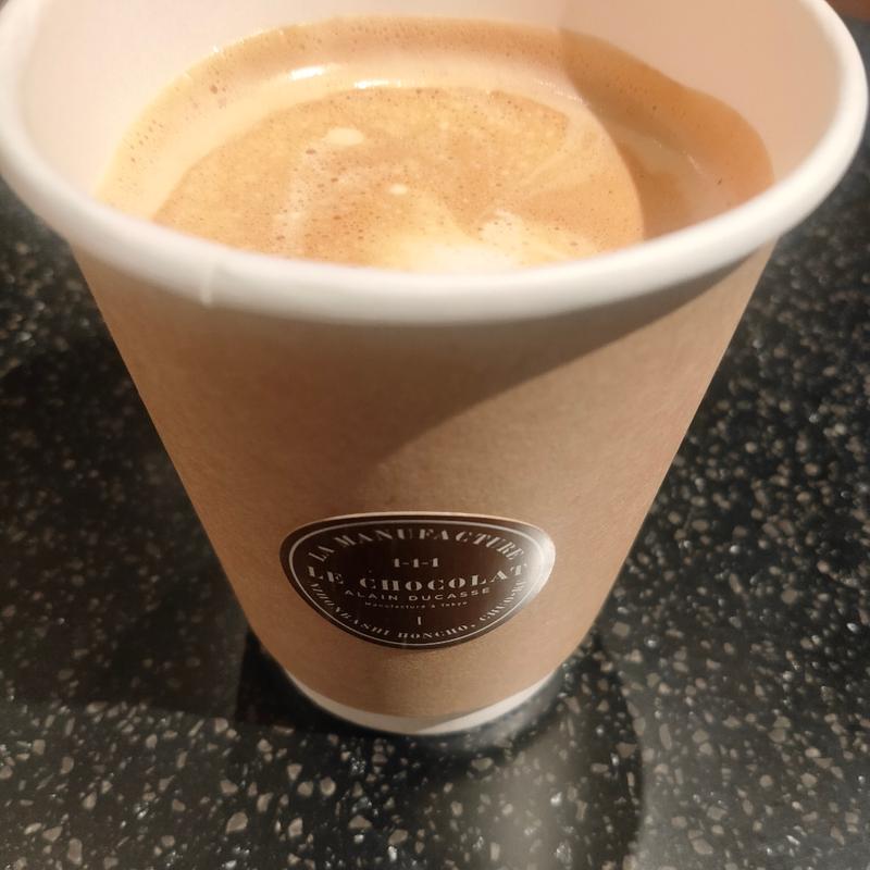 カフェオレ(LE CHOCOLAT ALAIN DUCASSE　ル・ショコラ・アラン・デュカス)