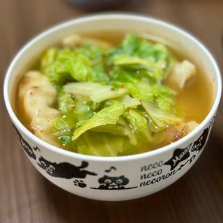 キャベツと餃子の辛スープ(ベルクス 東墨田店)