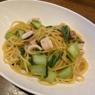 ヤリイカと青梗菜の和風パスタ