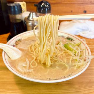 ラーメン(博多ラーメン 恵比須)