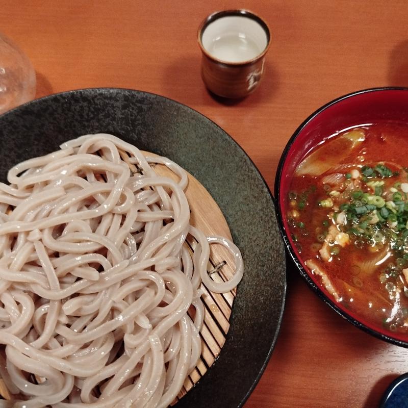 ピリ辛肉せいろ(石臼挽きうどん しゅはり )
