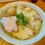 肉と海老ワンタン麺 白(支那そば くろ田)