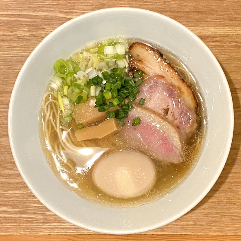 塩らぁ麺(らぁ麺 かものはいろ)