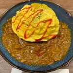 牛すじオムカレー(無添加スープカレー＆スパイスカレー COSMOS)