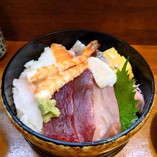 海鮮丼 ランチ(寿し割烹かま家 )