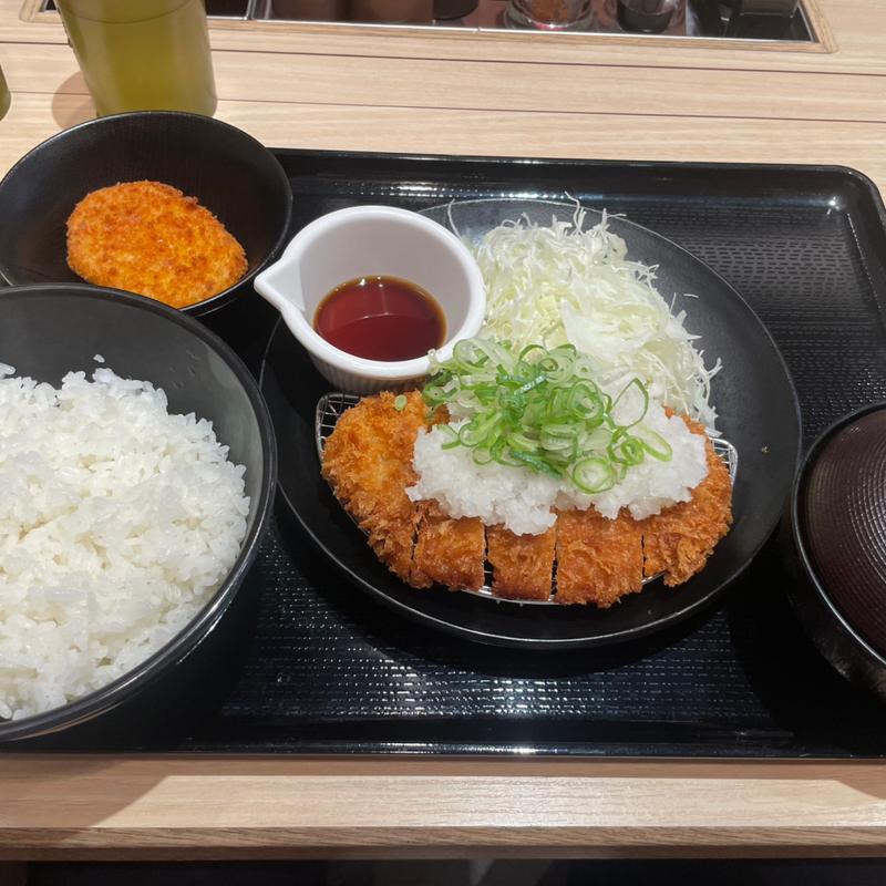 ランチ:おろしかつ定食(松乃家 本厚木店)