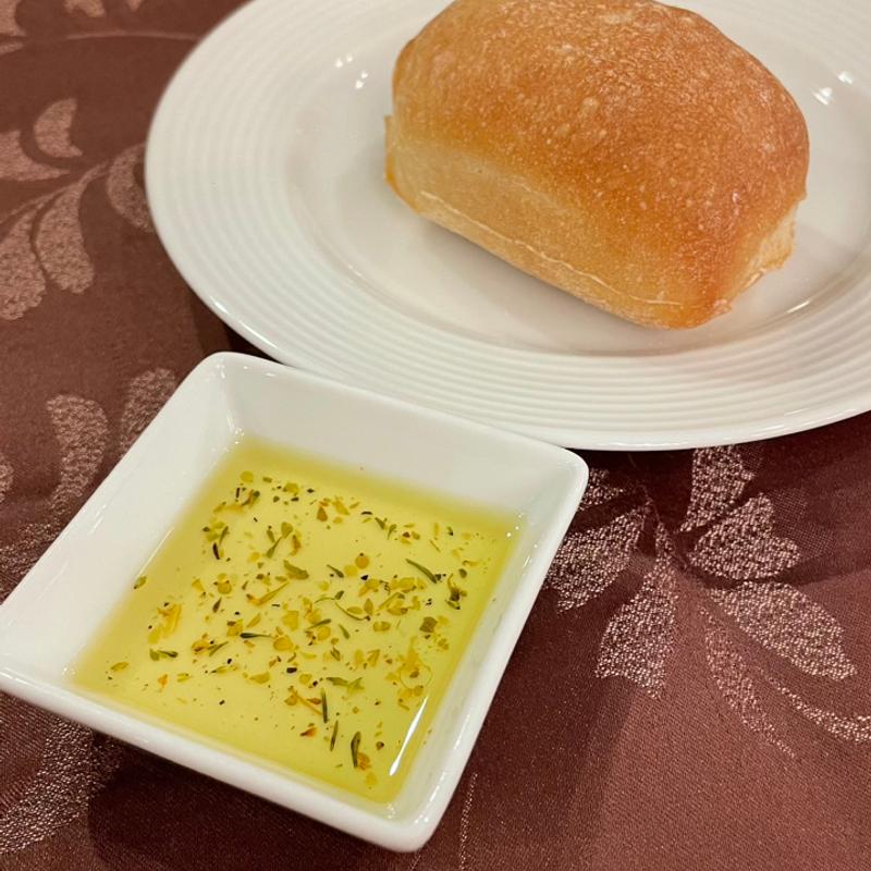 本日のパン ガーリックハーブオイルにて(1000Mのおもてなし 八ヶ岳ホテル風か)