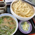 こってりもつ汁うどん(うどん房わらく)