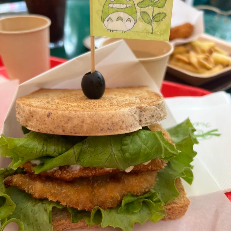 くいしんぼうのカツサンド(カフェ麦わらぼうし （カフェムギワラボウシ）)