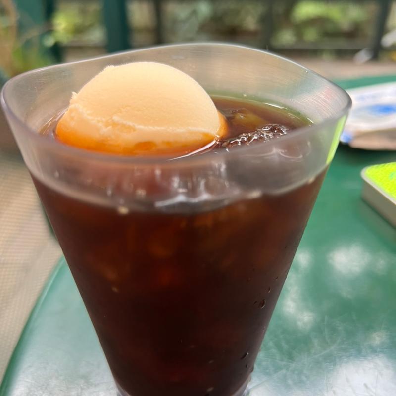 コーヒーフロート(カフェ麦わらぼうし （カフェムギワラボウシ）)
