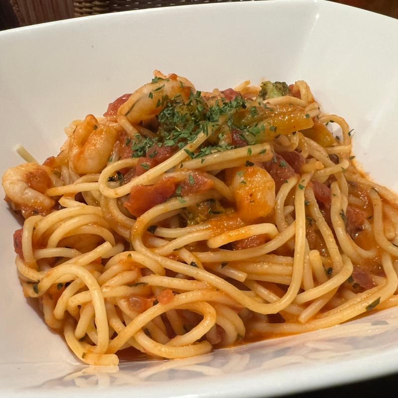 エビとブロッコリーのトマトクリーム(仏蘭西屋)