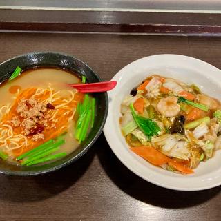 台湾ラーメン 中華飯セット(菜菜香 曙町店)